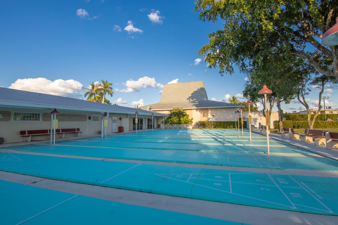 Active With Contract: $59,000 (1 beds, 1 baths, 894 Square Feet)