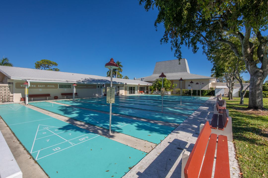 Active With Contract: $59,000 (1 beds, 1 baths, 894 Square Feet)