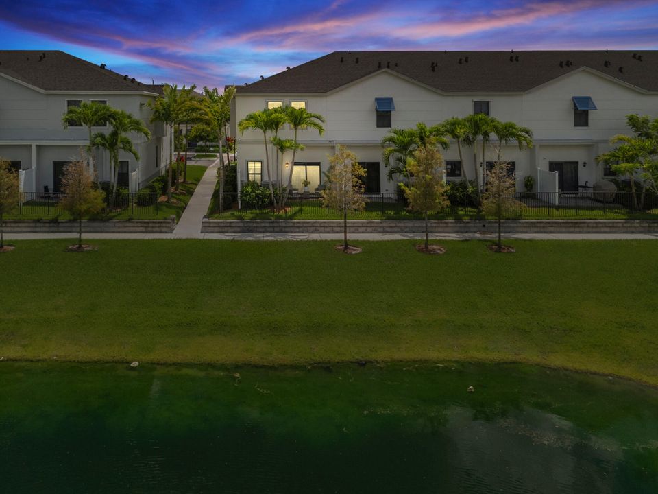 For Sale: $484,990 (3 beds, 2 baths, 1719 Square Feet)