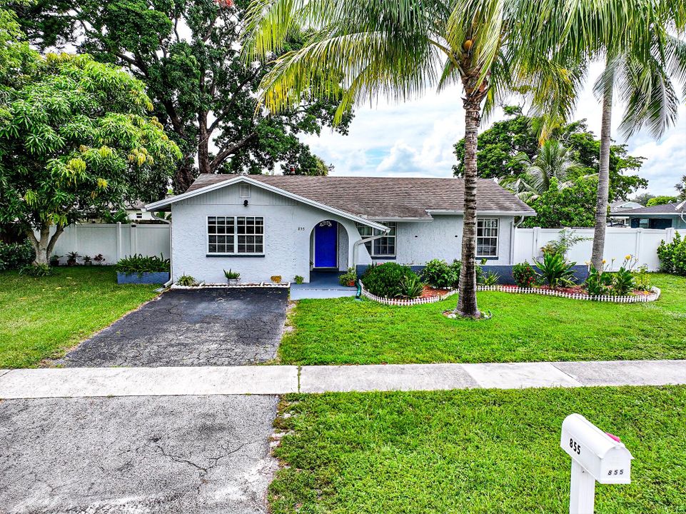 Active With Contract: $499,000 (3 beds, 3 baths, 1702 Square Feet)