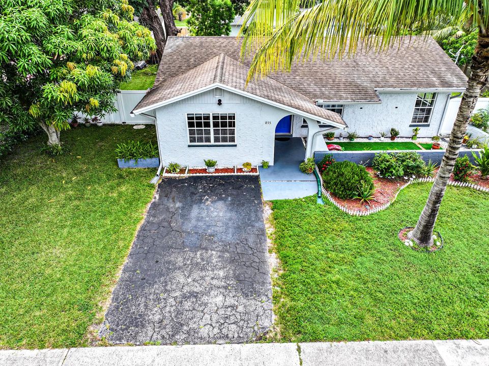 Active With Contract: $499,000 (3 beds, 3 baths, 1702 Square Feet)