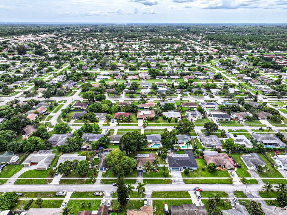 Active With Contract: $499,000 (3 beds, 3 baths, 1702 Square Feet)
