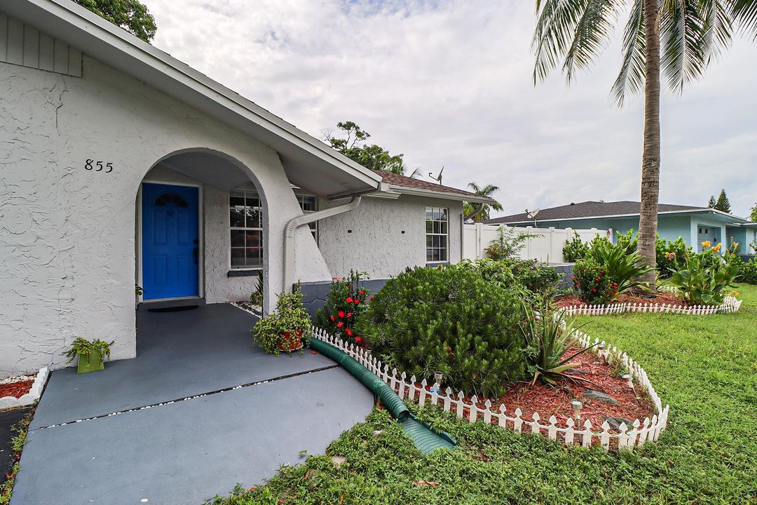 Active With Contract: $499,000 (3 beds, 3 baths, 1702 Square Feet)