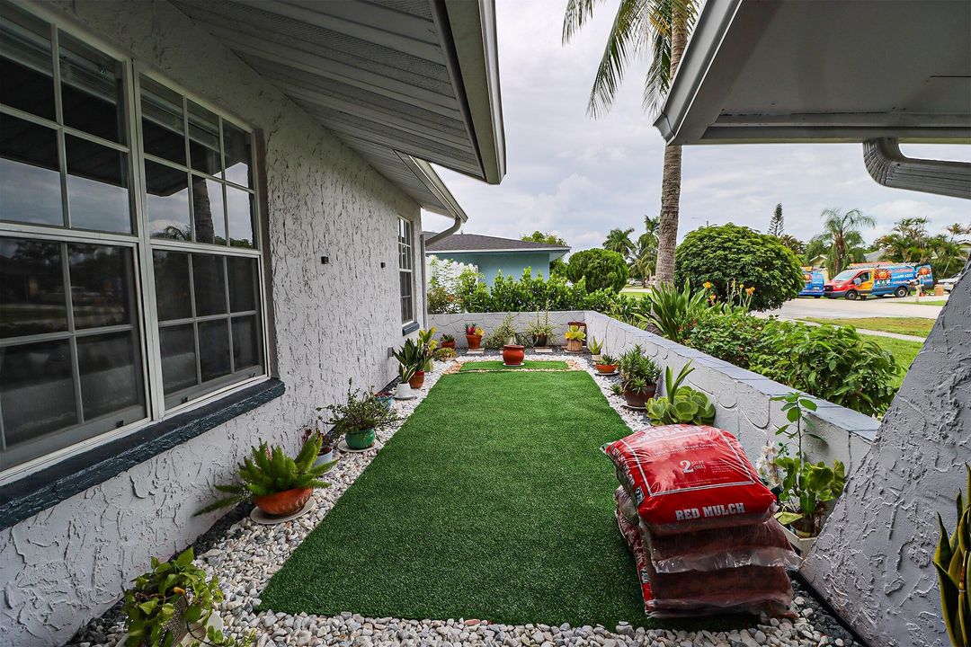 Active With Contract: $499,000 (3 beds, 3 baths, 1702 Square Feet)