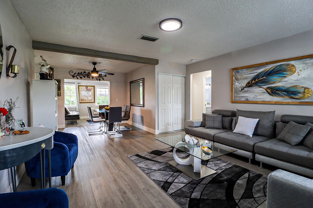 Active With Contract: $499,000 (3 beds, 3 baths, 1702 Square Feet)