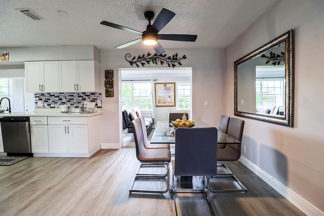 Active With Contract: $499,000 (3 beds, 3 baths, 1702 Square Feet)