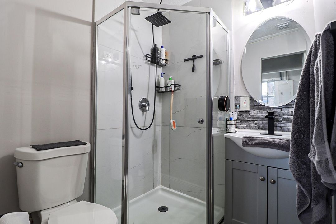 Active With Contract: $499,000 (3 beds, 3 baths, 1702 Square Feet)