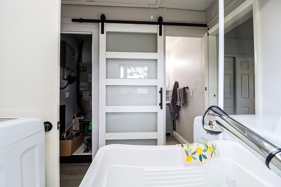 Active With Contract: $499,000 (3 beds, 3 baths, 1702 Square Feet)