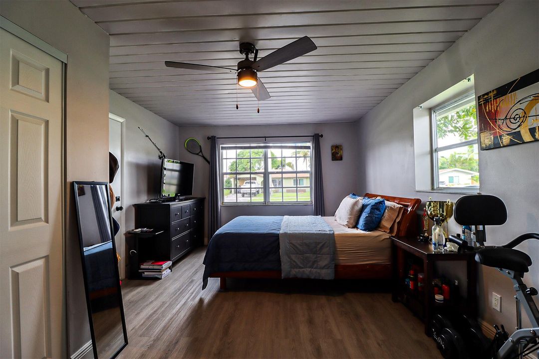 Active With Contract: $499,000 (3 beds, 3 baths, 1702 Square Feet)