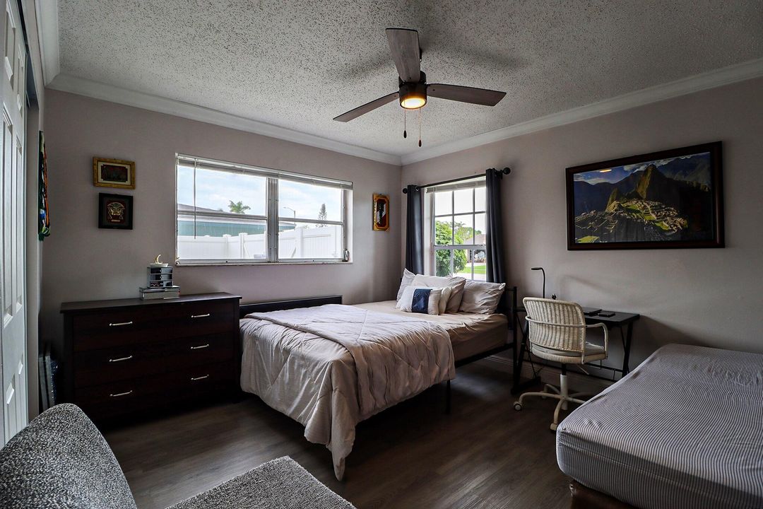 Active With Contract: $499,000 (3 beds, 3 baths, 1702 Square Feet)