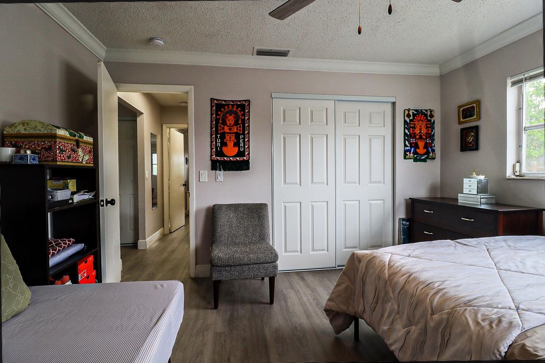 Active With Contract: $499,000 (3 beds, 3 baths, 1702 Square Feet)