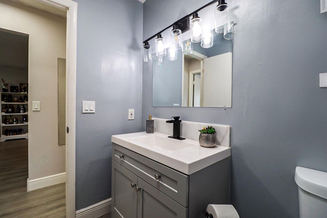 Active With Contract: $499,000 (3 beds, 3 baths, 1702 Square Feet)