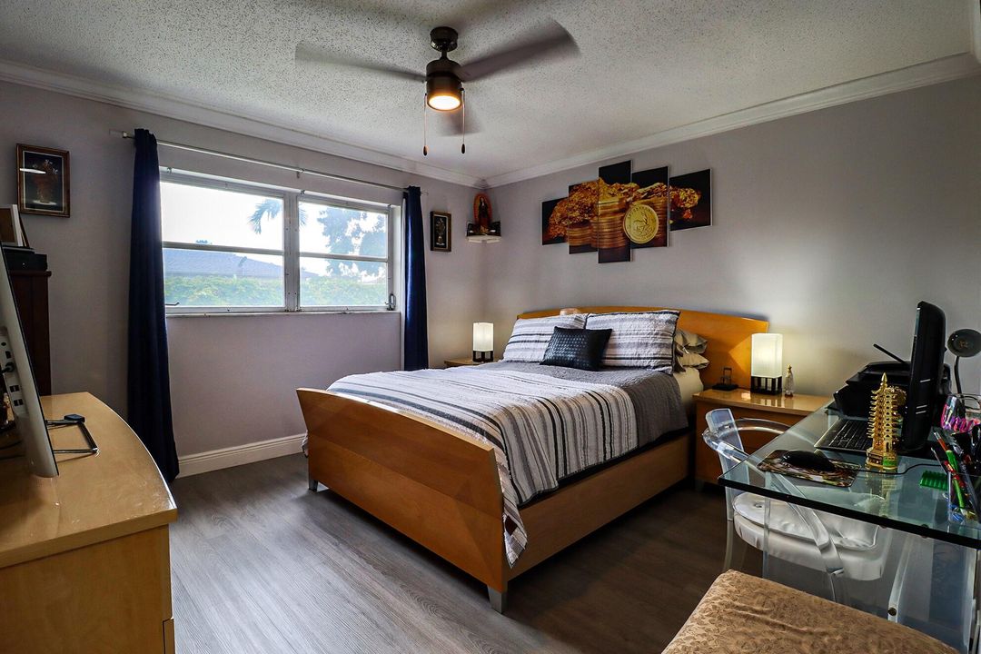 Active With Contract: $499,000 (3 beds, 3 baths, 1702 Square Feet)