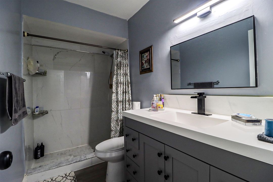 Active With Contract: $499,000 (3 beds, 3 baths, 1702 Square Feet)