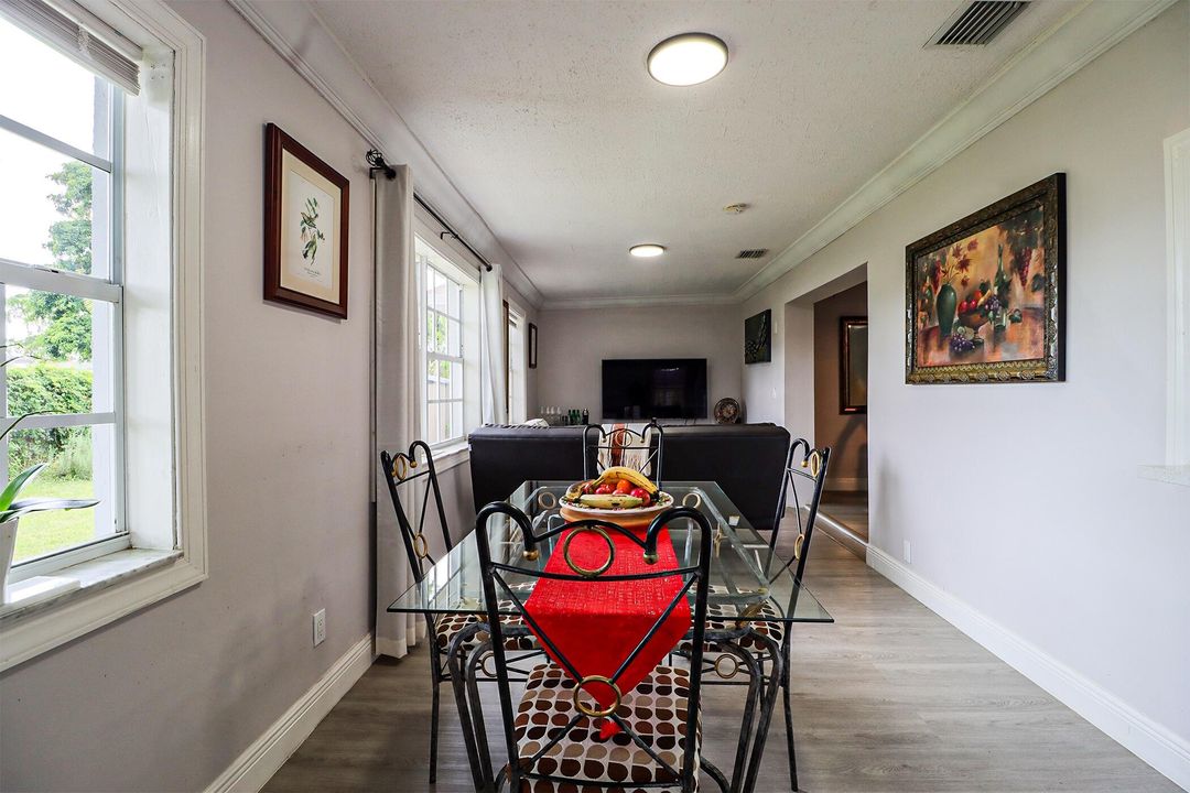 Active With Contract: $499,000 (3 beds, 3 baths, 1702 Square Feet)