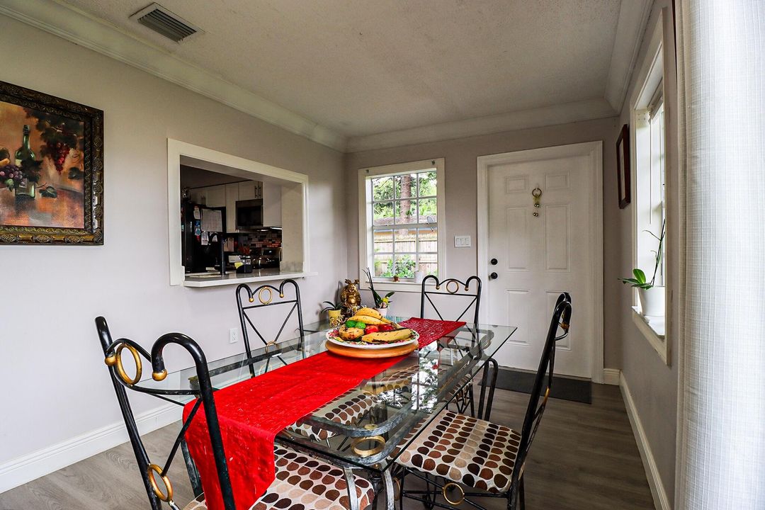 Active With Contract: $499,000 (3 beds, 3 baths, 1702 Square Feet)