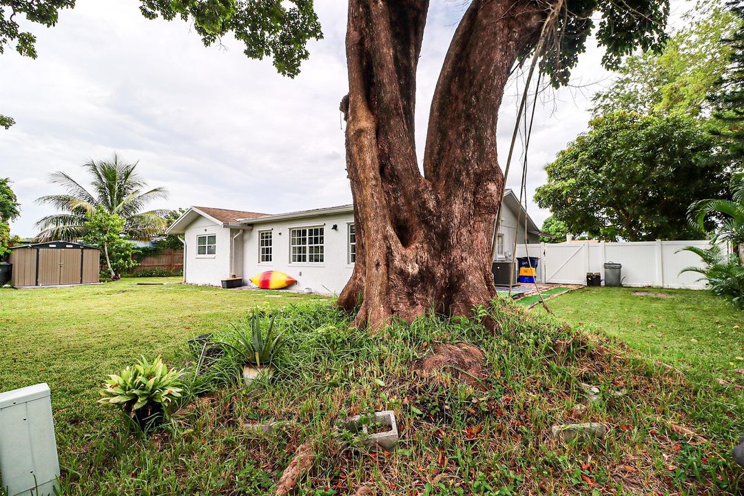 Active With Contract: $499,000 (3 beds, 3 baths, 1702 Square Feet)