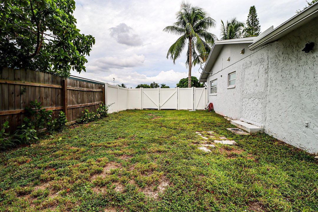 Active With Contract: $499,000 (3 beds, 3 baths, 1702 Square Feet)