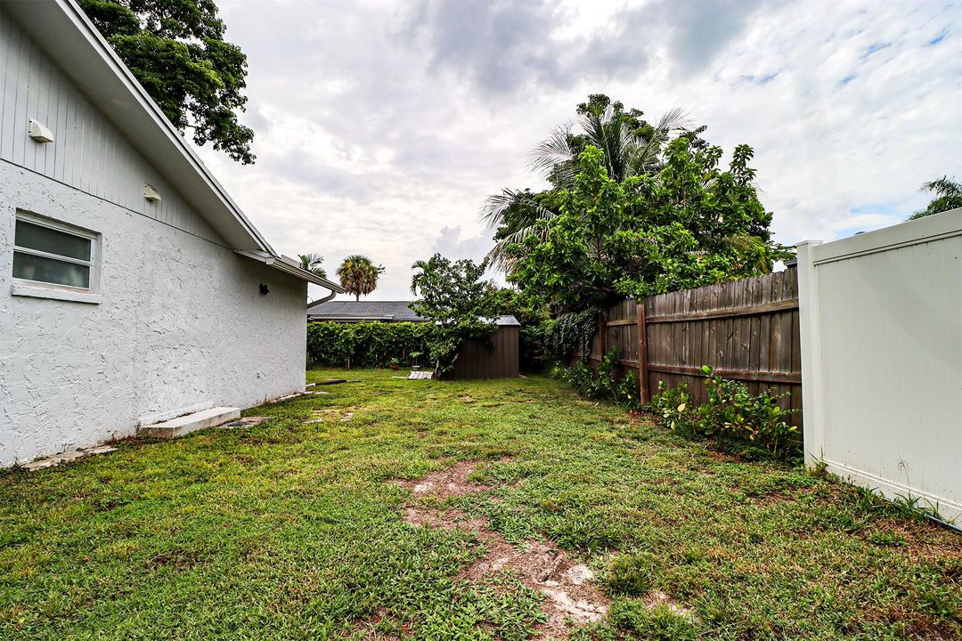Active With Contract: $499,000 (3 beds, 3 baths, 1702 Square Feet)