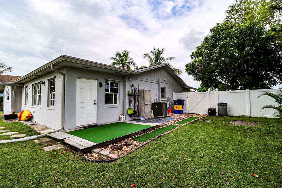 Active With Contract: $499,000 (3 beds, 3 baths, 1702 Square Feet)