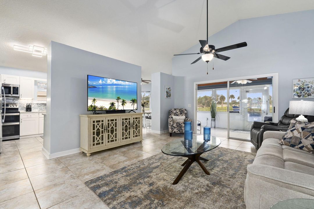 Active With Contract: $315,000 (2 beds, 2 baths, 1450 Square Feet)