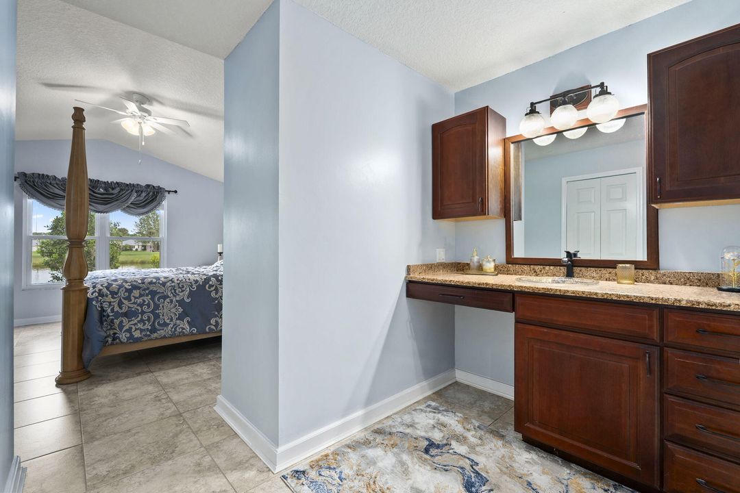 Active With Contract: $315,000 (2 beds, 2 baths, 1450 Square Feet)