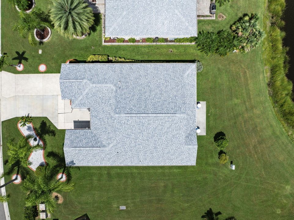 Active With Contract: $315,000 (2 beds, 2 baths, 1450 Square Feet)