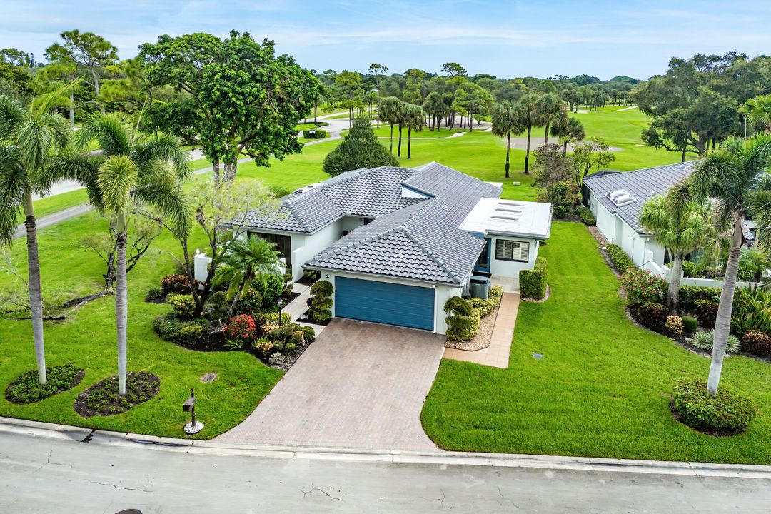 Recently Sold: $588,900 (3 beds, 2 baths, 2864 Square Feet)