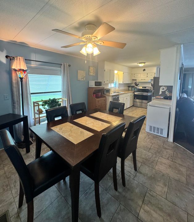 На продажу: $25,000 (2 спален, 2 ванн, 1248 Квадратных фут)