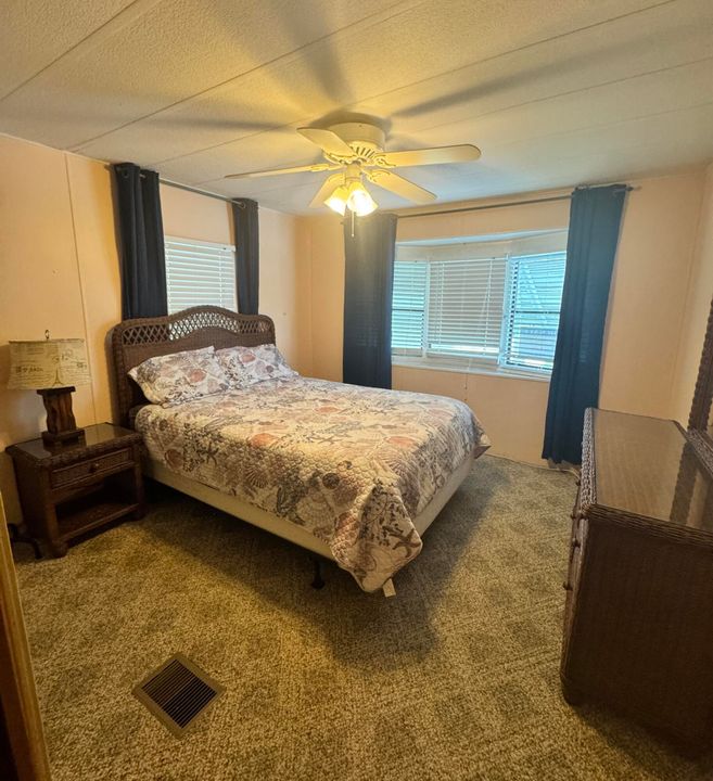 На продажу: $25,000 (2 спален, 2 ванн, 1248 Квадратных фут)