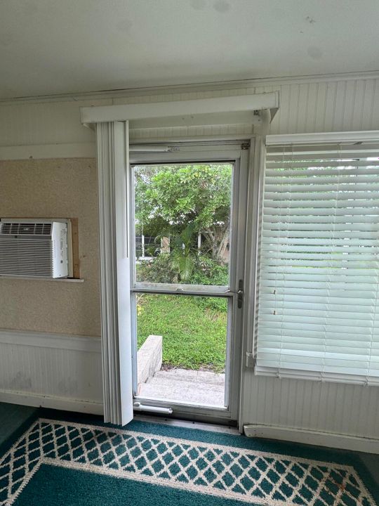 На продажу: $25,000 (2 спален, 2 ванн, 1248 Квадратных фут)