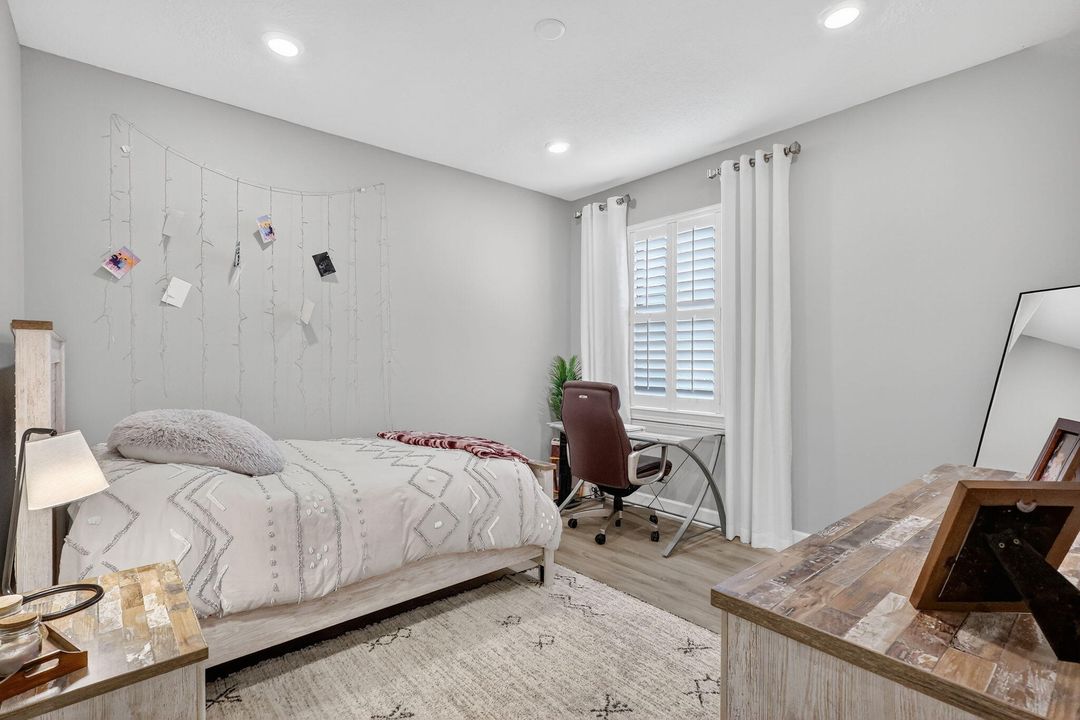 Activo con contrato: $549,900 (3 camas, 2 baños, 2138 Pies cuadrados)