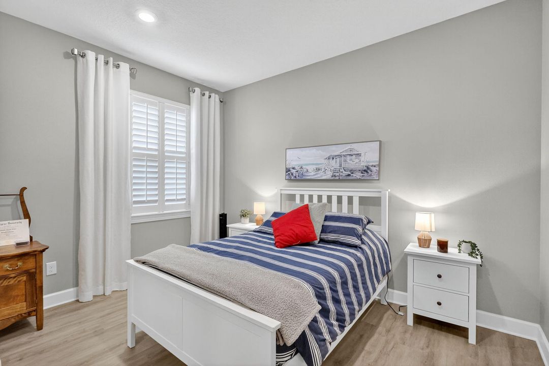 Activo con contrato: $549,900 (3 camas, 2 baños, 2138 Pies cuadrados)