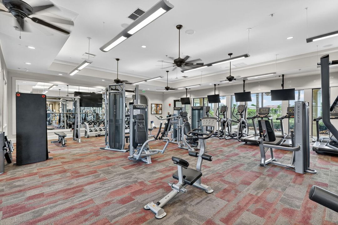 Activo con contrato: $549,900 (3 camas, 2 baños, 2138 Pies cuadrados)