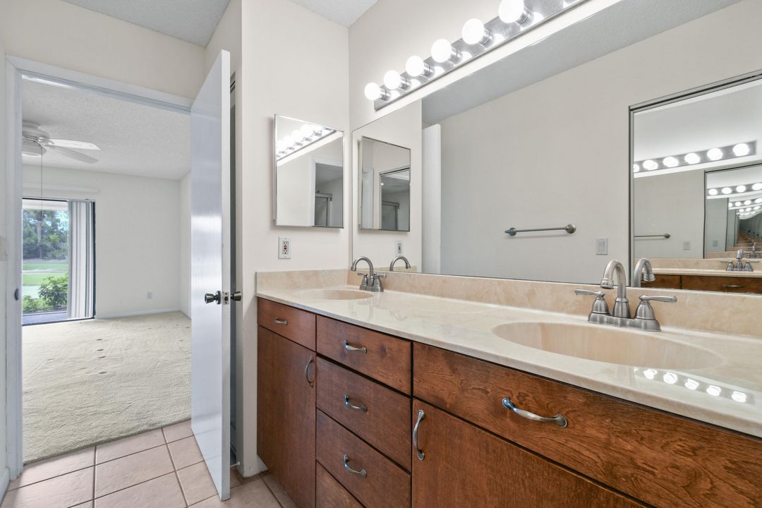 На продажу: $320,000 (2 спален, 2 ванн, 1178 Квадратных фут)