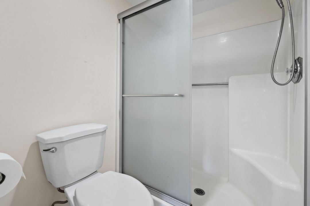 На продажу: $320,000 (2 спален, 2 ванн, 1178 Квадратных фут)