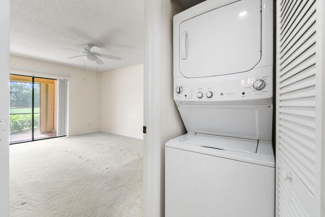 На продажу: $320,000 (2 спален, 2 ванн, 1178 Квадратных фут)