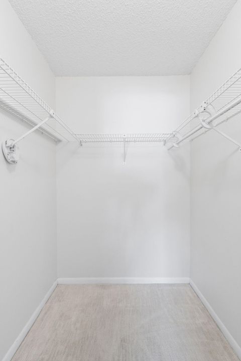 На продажу: $320,000 (2 спален, 2 ванн, 1178 Квадратных фут)