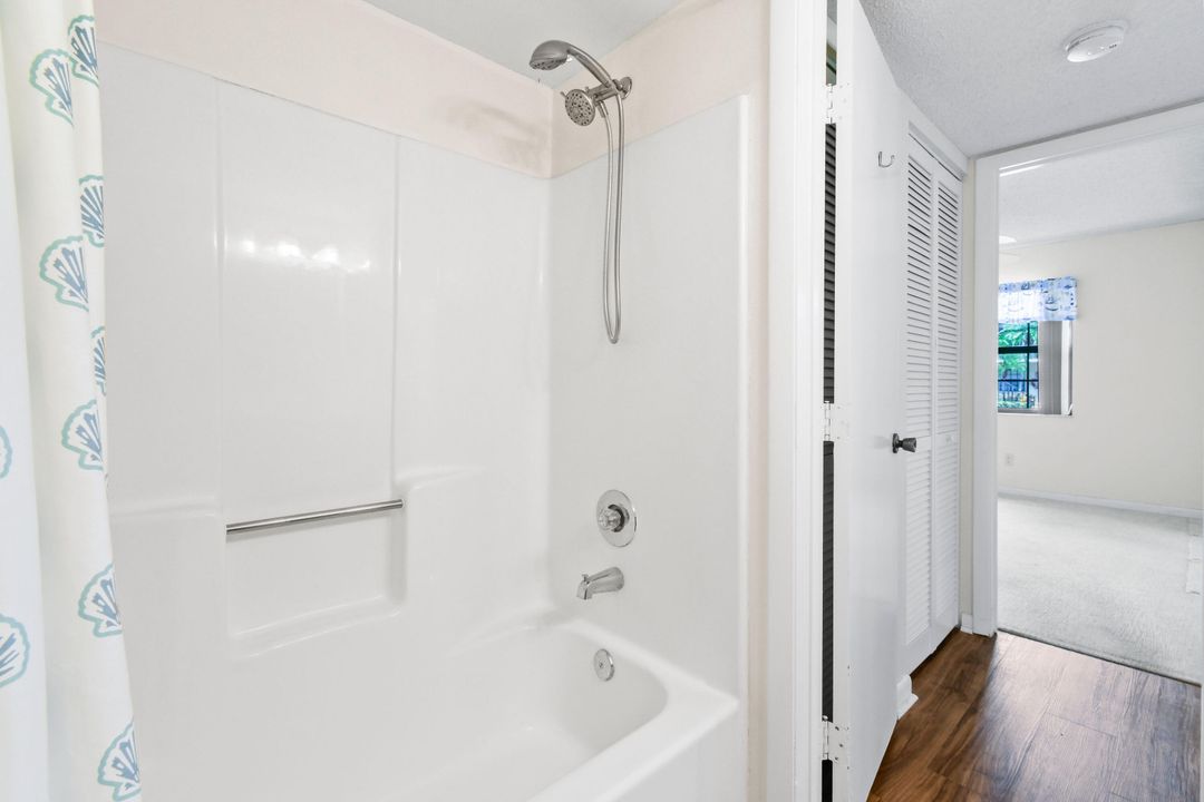 На продажу: $320,000 (2 спален, 2 ванн, 1178 Квадратных фут)