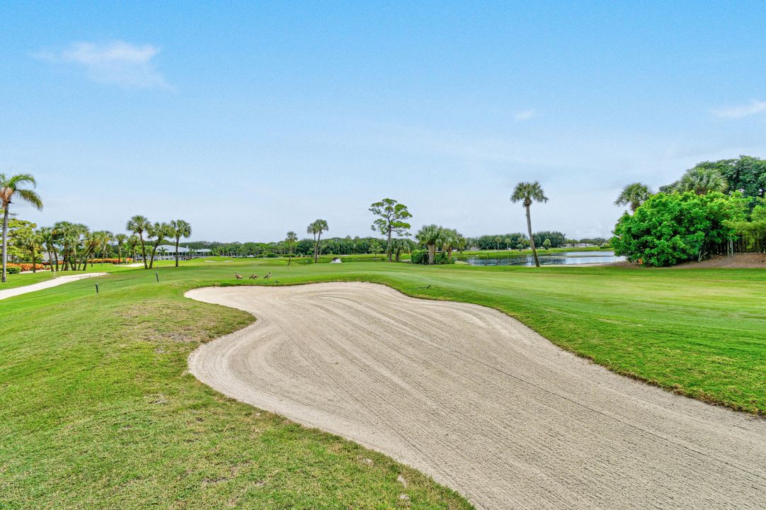 На продажу: $320,000 (2 спален, 2 ванн, 1178 Квадратных фут)