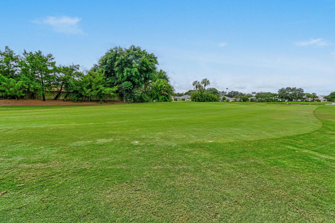 На продажу: $320,000 (2 спален, 2 ванн, 1178 Квадратных фут)