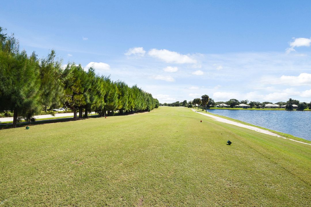 На продажу: $320,000 (2 спален, 2 ванн, 1178 Квадратных фут)