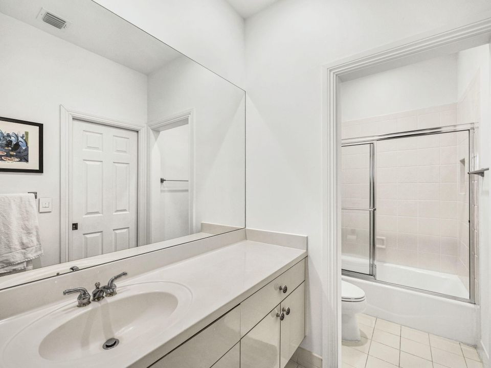 En Venta: $2,250,000 (4 camas, 2 baños, 3194 Pies cuadrados)