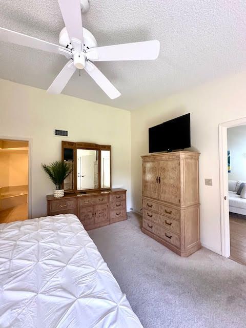 Под контрактом: $8,250 (2 спален, 2 ванн, 1311 Квадратных фут)