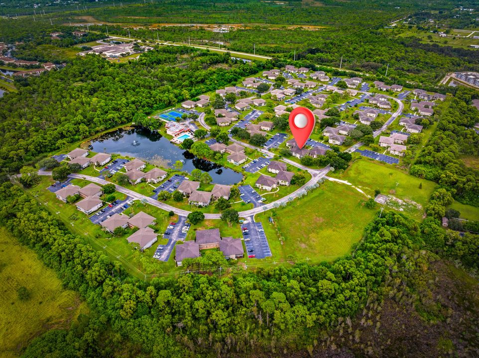 合同活跃: $125,000 (1 贝兹, 1 浴室, 800 平方英尺)