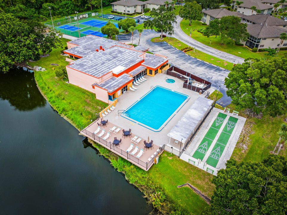 合同活跃: $125,000 (1 贝兹, 1 浴室, 800 平方英尺)