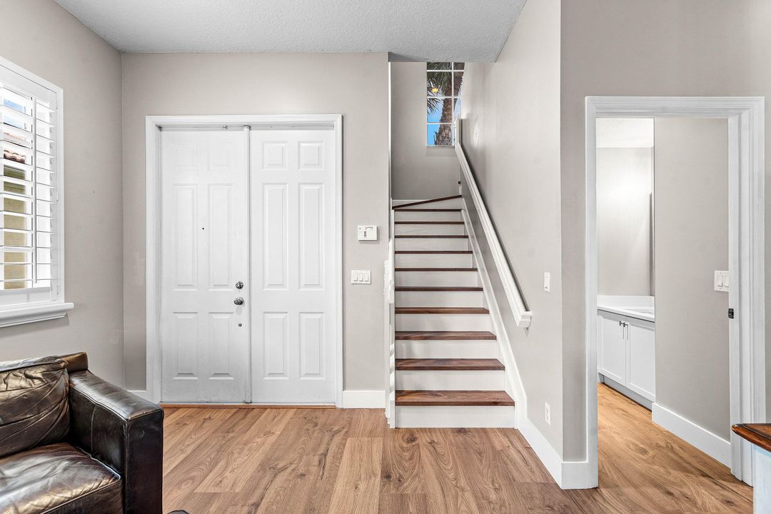 For Sale: $559,000 (3 beds, 2 baths, 1900 Square Feet)