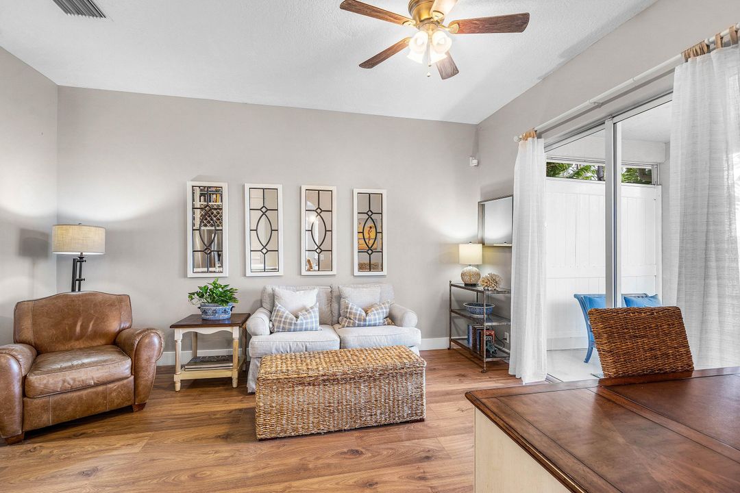 For Sale: $559,000 (3 beds, 2 baths, 1900 Square Feet)