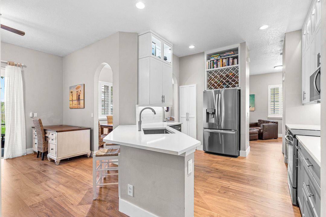 For Sale: $559,000 (3 beds, 2 baths, 1900 Square Feet)