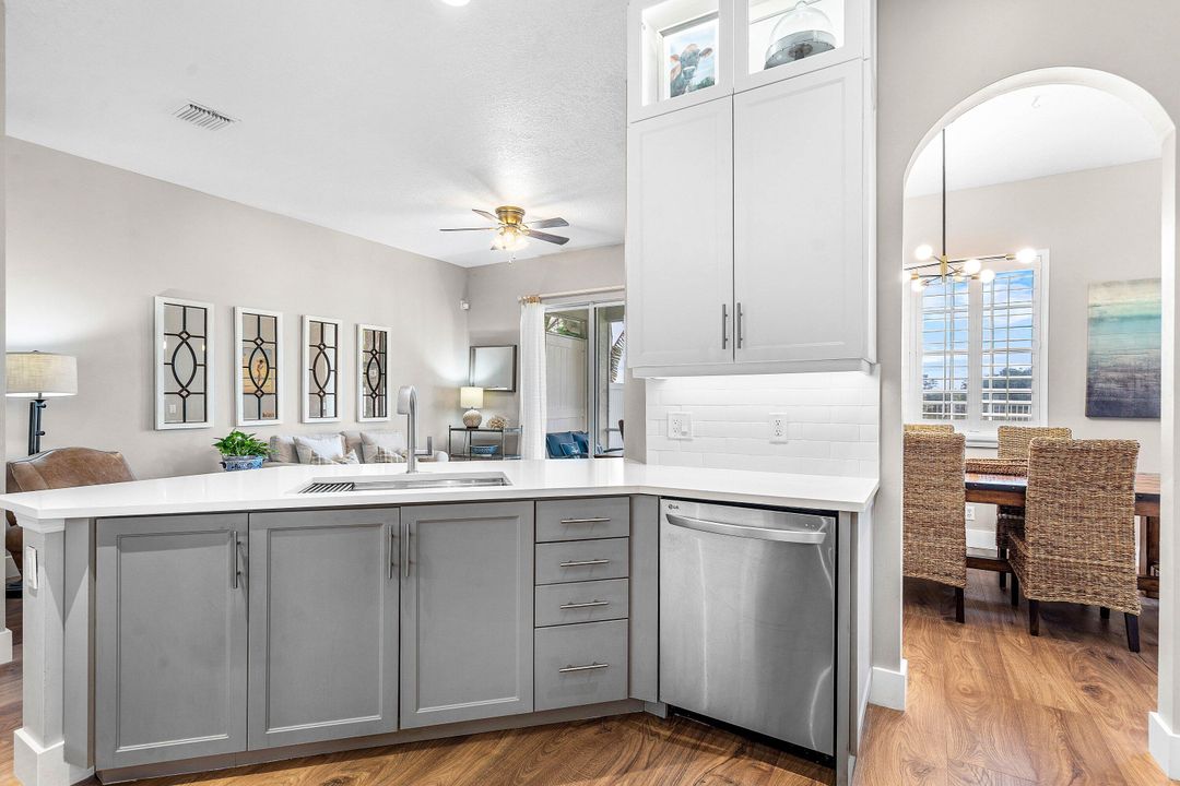 For Sale: $559,000 (3 beds, 2 baths, 1900 Square Feet)